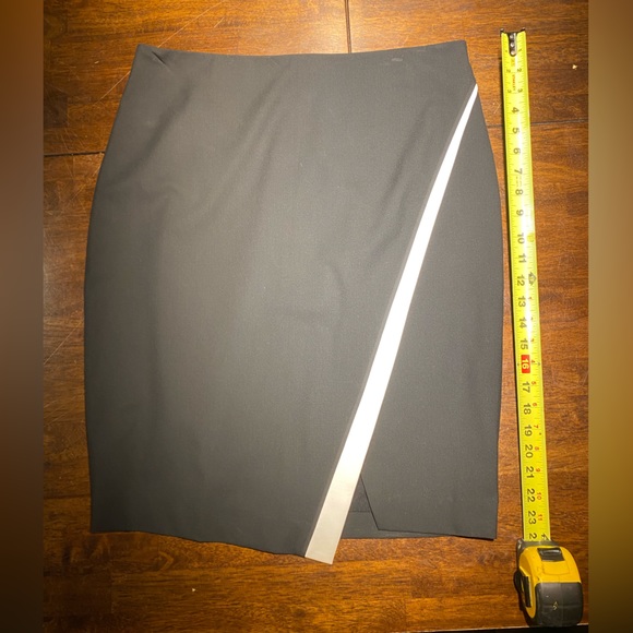 The Limited Black Collection Pencil Skirt size 14 - Picture 2 of 8